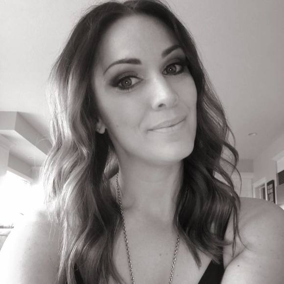 Meet your Posher, Connie - Picture 1 of 1